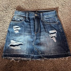 Hollister High-Rise Skirt Size-00 Waist-23